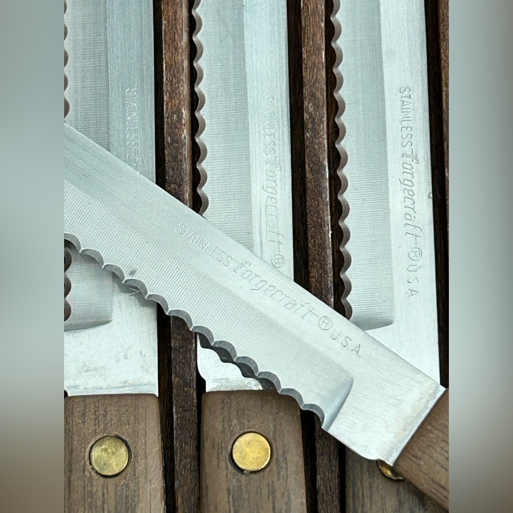 VTG FORGECRAFT TOWN & COUNTRY 6 PC STAINLESS SERRATED STEAK KNIFE SET WOOD RACK - Picture 4 of 6